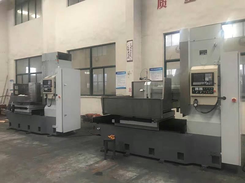 平面磨床保養工作前后期的不同之處